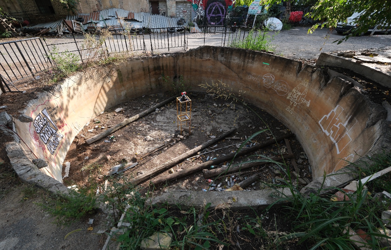 Peter Vink, POOL, 2026, site-specific light installation, Tbilisi, Georgia, Tbilisi Architecture Biennial
